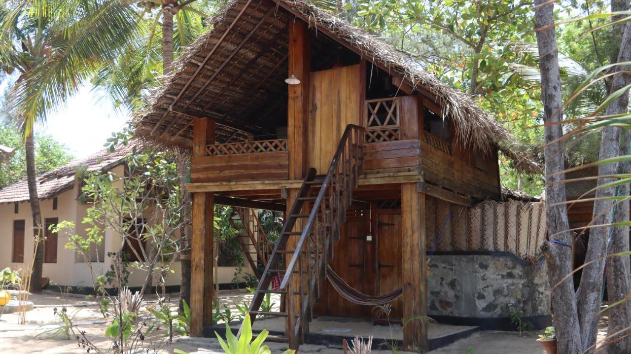 Hotel Watermusic Baie d'Arugam Extérieur photo