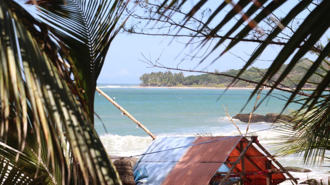 Hotel Watermusic Baie d'Arugam Extérieur photo