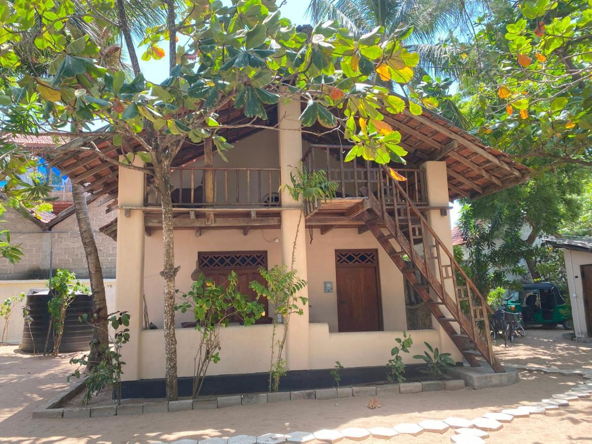 Hotel Watermusic Baie d'Arugam Extérieur photo