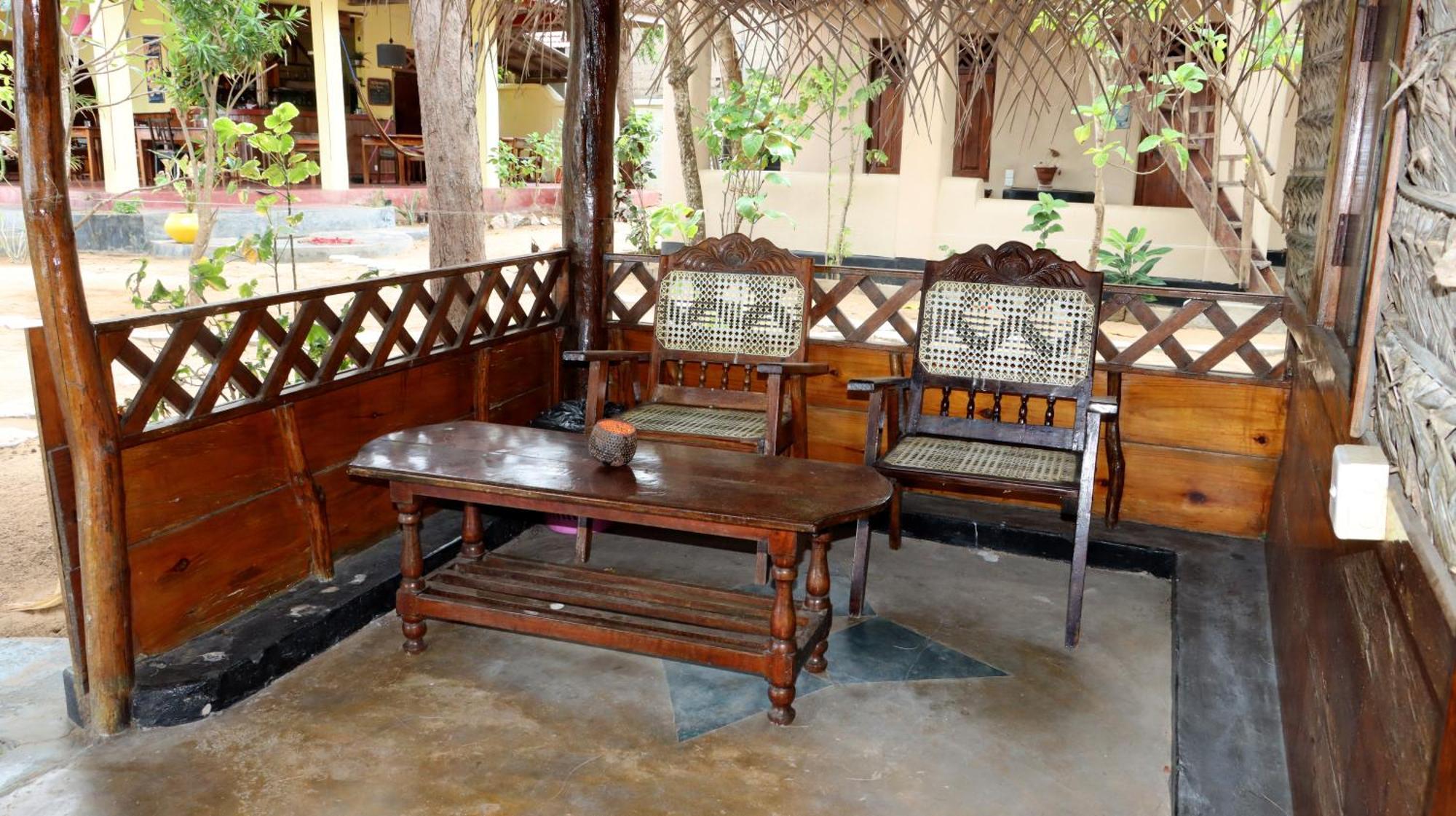 Hotel Watermusic Baie d'Arugam Extérieur photo